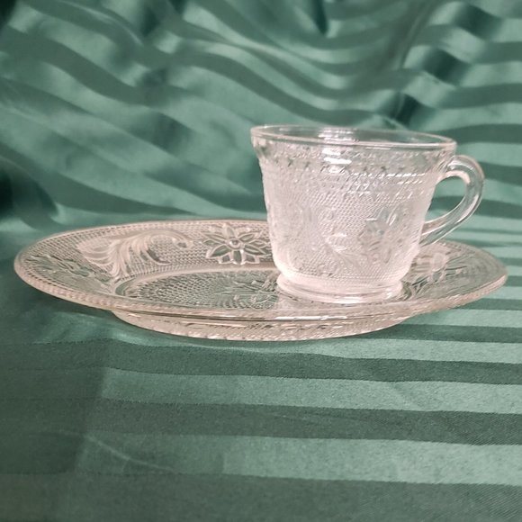 Vintage 70's,  Complete Set of 4.Crystal Snack set by "A Tiara" in original box. - Picture 4 of 4